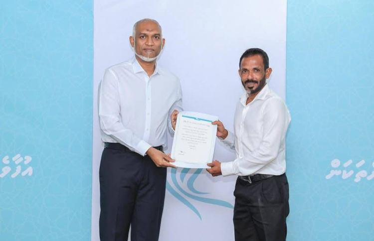 ބްރޯޑްކޮމް މެމްބަރު މުހަންމާ ޕީއެންސީގެ ސެނެޓަށް