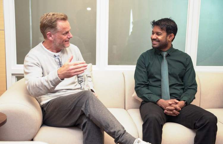 ލިވަޕޫލްގެ ސީނިއާ ޓީމުގެ ވަފުދެއް ރާއްޖެއަށް