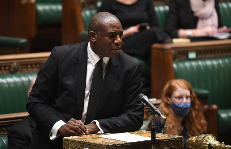 ހަމަލާތަކާ ހެދި ޔޫކޭއިން އިޒްރޭލު ސަފީރު ހާޒިރުކުރަނީ