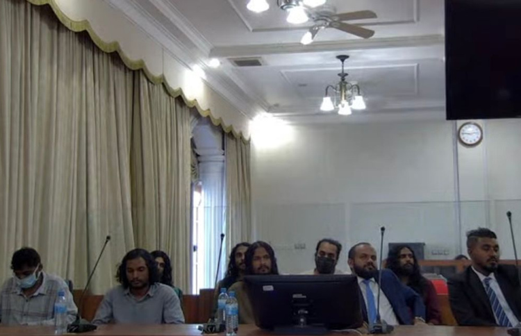 އަނަސްގެ މަރުގެ ދައުވާލިބޭ މީހުން ބަންދެއް ނުކުރި