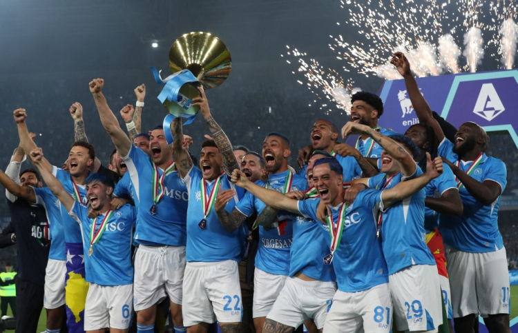 އިންޓަ ފަހަތަށް ޖައްސާލައި ނަޕޯލީން ލީގު ކާމިޔާބުކޮށްފި