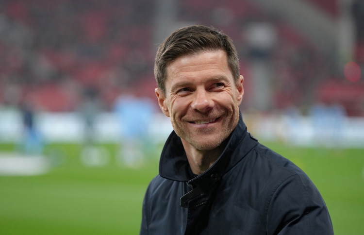 ރެއާލްގެ ކޯޗުކަމަށް ލެޖެންޑް އަލޮންސޯ ހަމަޖައްސައިފި