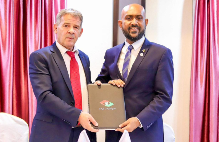 ކޮރަޕްޝަން ހުއްޓުވަން ފަލަސްތީނާއެކު އެއްބަސްވެއްޖެ