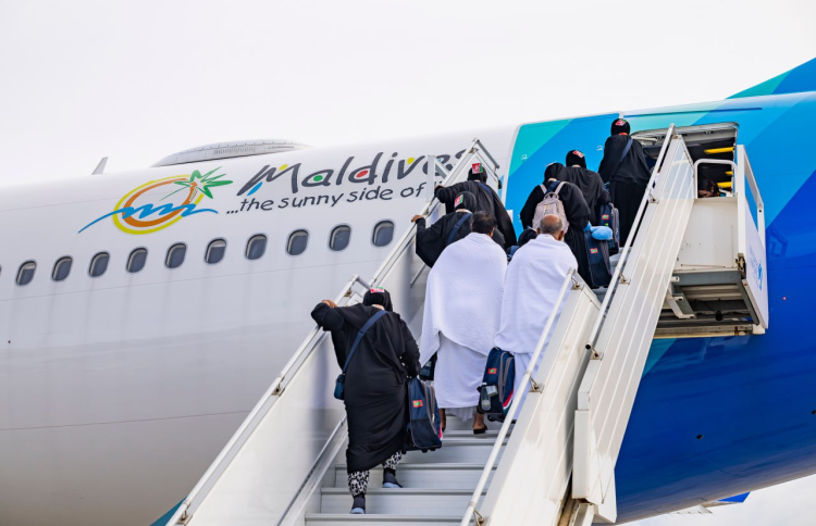 މޯލްޑިވިއަން އެއާލައިންގައި ދިވެހިން ހައްޖަށް