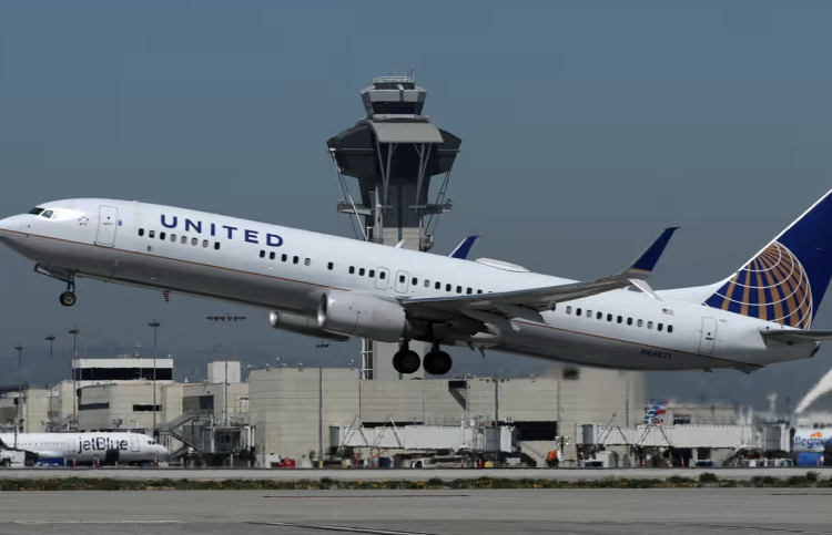 ނައިބު ރައީސް ދަތުރުކުރި ފްލައިޓަކަށް ބޮމުގެ އިންޒާރެއް