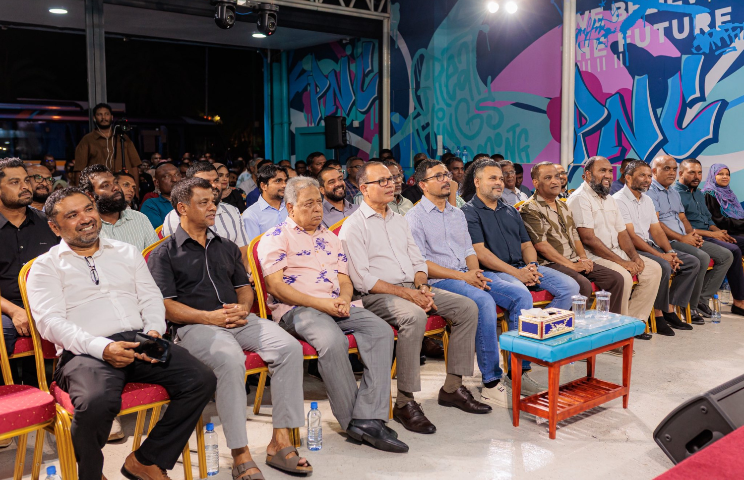 ޕީއެންސީގެ ޖަގަހަ ޖަލްސާގައި ޕާޓީގެ ލީޑާޝިޕް ބޭފުޅުން ބައިވެރިވެވަޑައިގަންނަވަނީ.-- ފޮޓޯ: ޕީއެންސީ