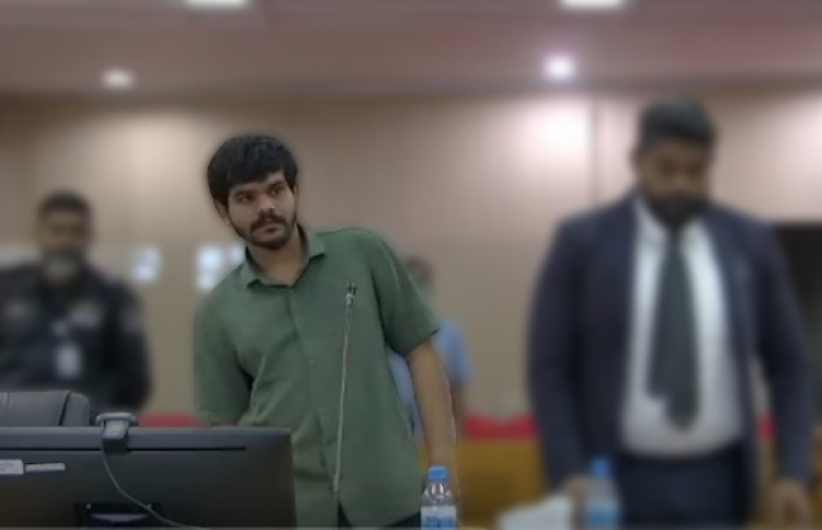 ޑްރަގް ހަވާލުކުރީ ޑީއެޗްއެލް ޔުނިފޯމުގައި ތިބި ފުލުހުން