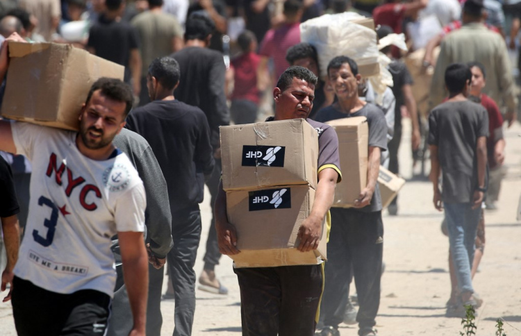 އެހީ ބަލައި ދިޔަ މީހުންނަށް ހަމަލާދިން މައްސަލަ ބަލަނީ