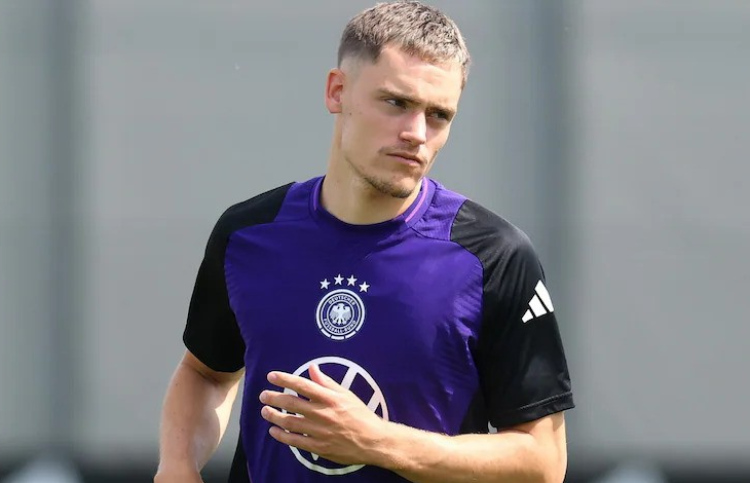 ވާޓްޒްއަށް ލިވަޕޫލްގެ ދެވަނަ ބިޑްވެސް ރިޖެކްޓް