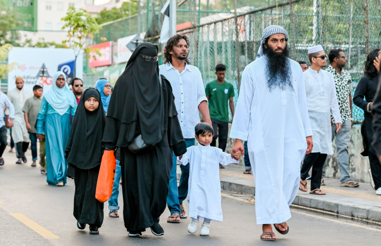 ދަރިންނަށް ދެވޭނެ އެންމެ ހެޔޮކަންބޮޑު ހަދިޔާއަކީ ކޮބާ؟