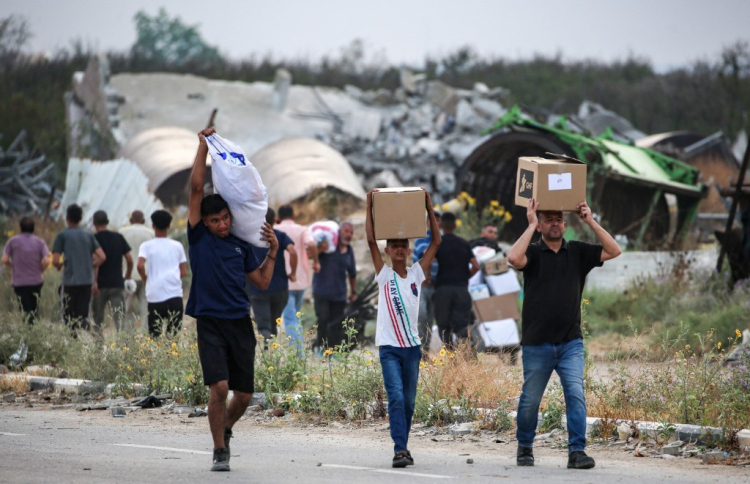 ޣައްޒާގައި އެހީ ހޯދަން ދިޔަ 800 މީހަކު ޝަހީދުކޮށްލި