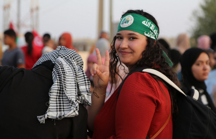 އެކްޓިވިސްޓުން ޣައްޒާ ބޯޑަރަށް ދާން ހުރަސްއަޅައިފި