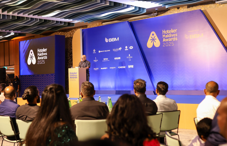 ހޮޓެލިއާ މޯލްޑިވްސް އެވޯޑު 23 މީހަކަށް