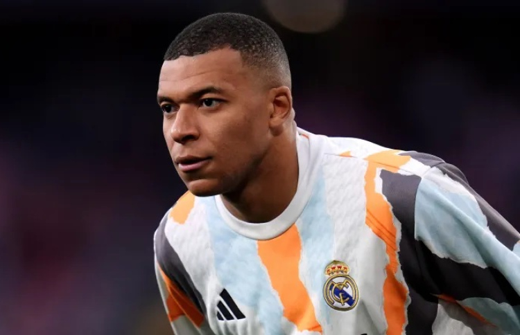 އެމްބާޕޭ ހޮސްޕިޓަލުން ދޫކޮށްލައިފި