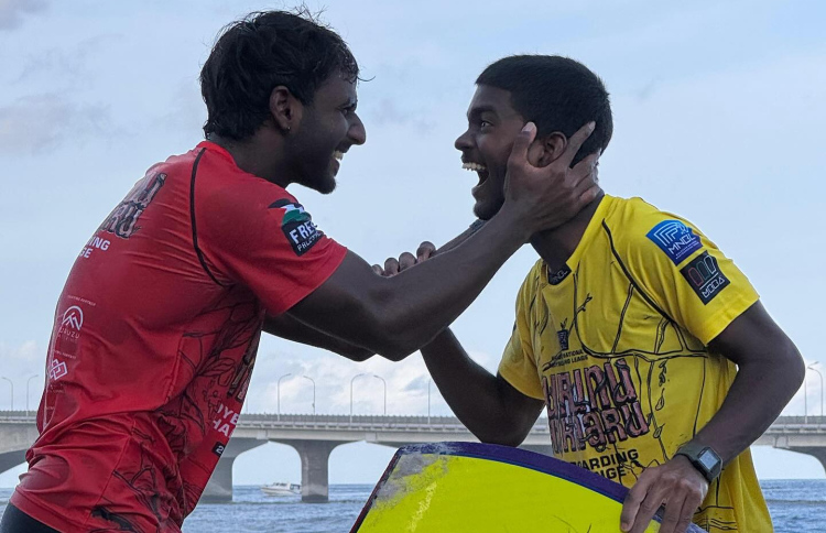 ބުރުނު ޝިކާރުގެ ޗެމްޕިއަންކަން އާމިން އާއި އިޔާން އަށް