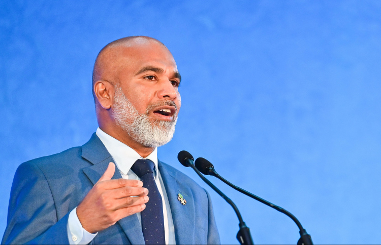 ޓީޗަރުން ލިބުމުގެ ދަތިކަން އަދިވެސް އެބައޮތް:މިނިސްޓަރު