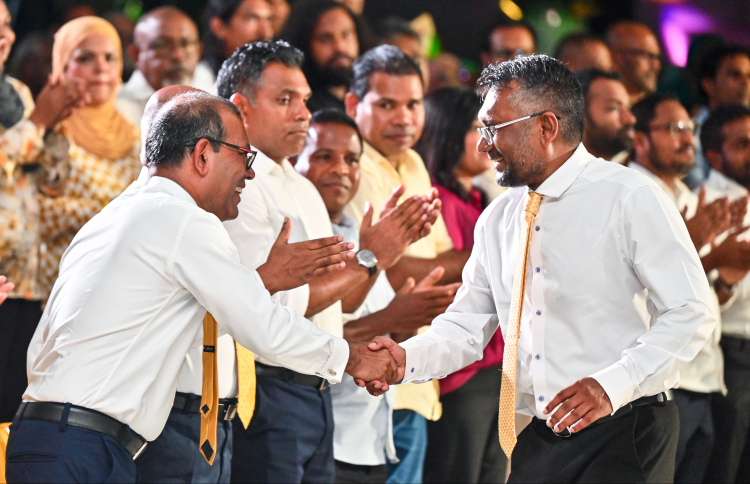 "ނަޝީދު އެނބުރި ވަޑައިގަތީ ޑީލެއްގެ ދަށަކުން ނޫން"