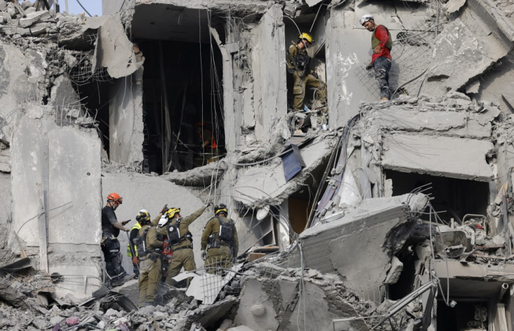 އީރާން-އިޒްރޭލް ހަމަލާތައް މި ނިމުނީ: ޓްރަމްޕު