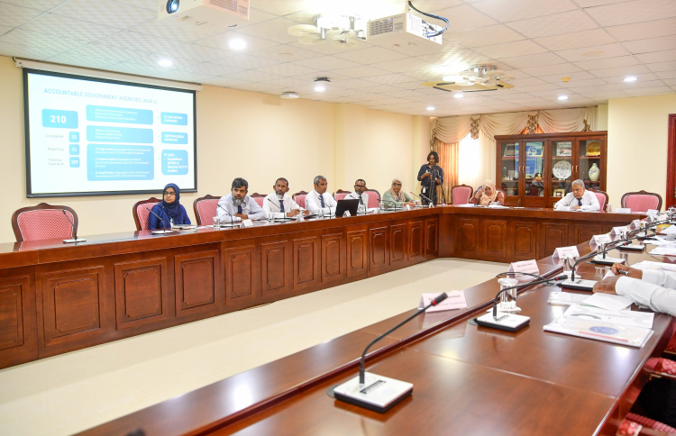 "ބަދަލު ދިނުމުގައި ސަރުކާރުގެ އިހުމާލު އެބައޮތް"