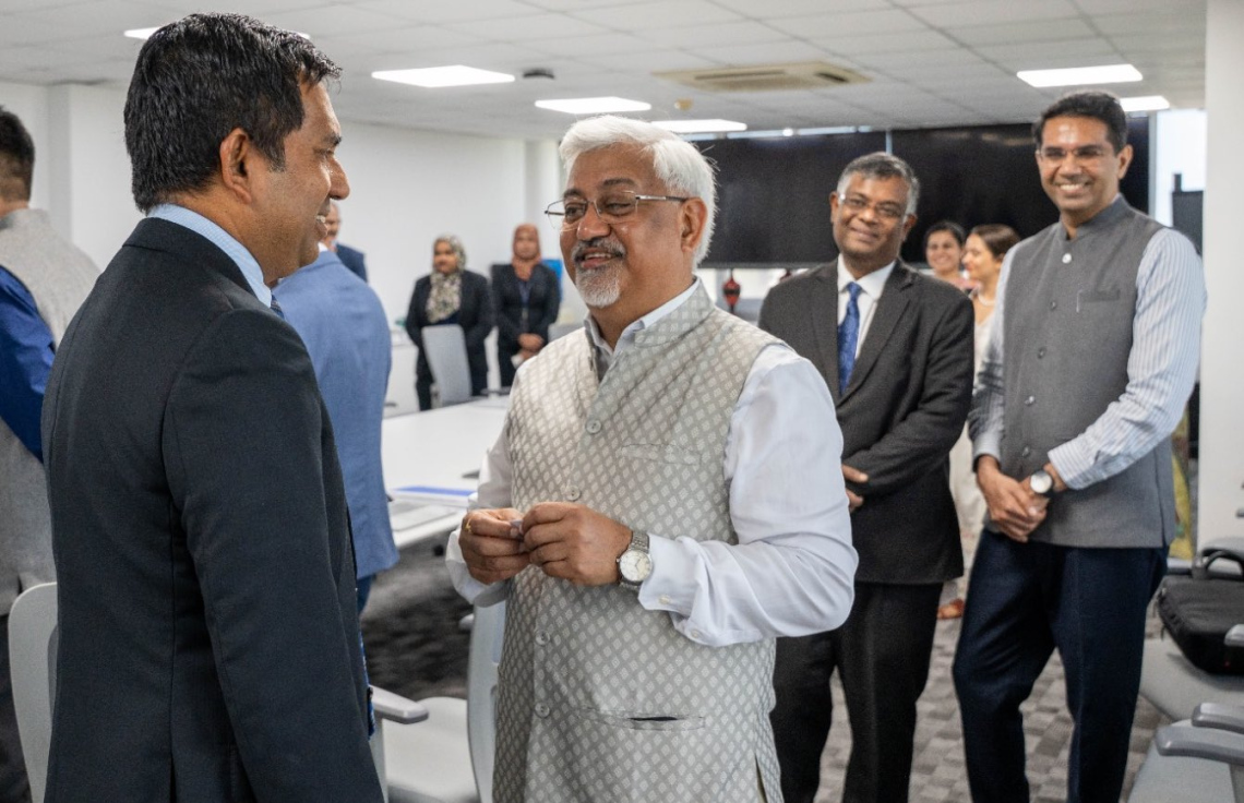 Raajje inn India aa eku viyafaari aai investment ithurah fulhaa kuranee