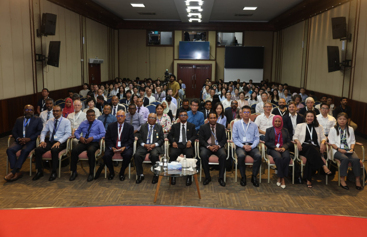 ވިލާ ކޮލެޖުުގައި އިގްތިސާދީ ދާއިރާގެ ބޮޑު ކޮންފަރެންސެއް