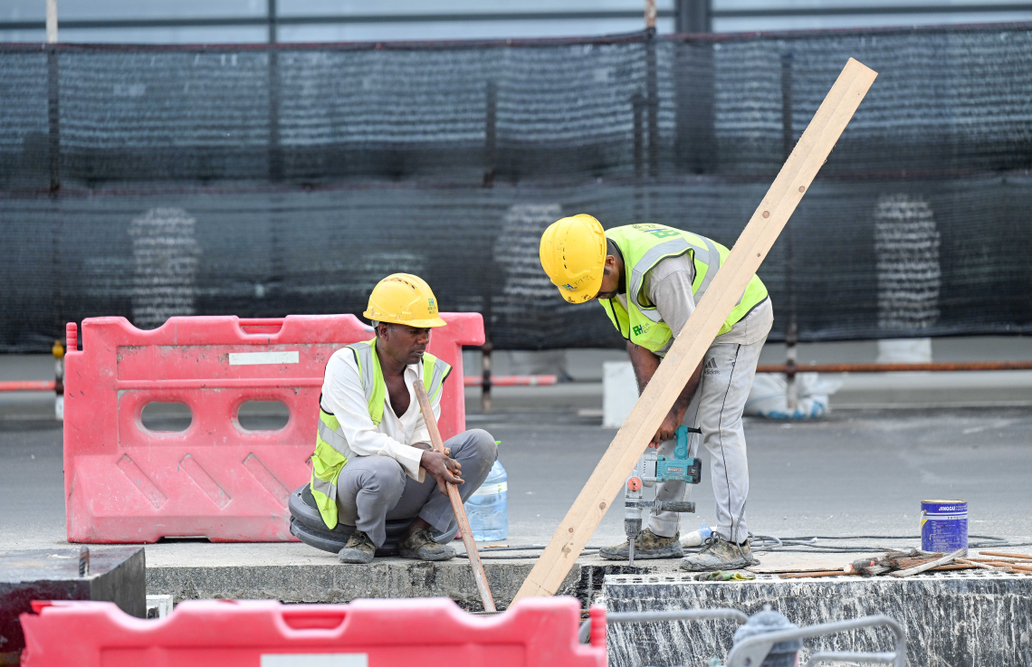 ވެލާނާ އިންޓަނޭޝަނަލް އެއާޕޯޓުގެ އާ ޓާމިނަލް ހުޅުވުމުގެ ފަހުގެ ތައްޔާރީތައް. ރާއްޖޭގެ މިނިވަންކަމަށް 60 އަހަރު ފުރޭ މުނާސަބަތާ ދިމާކޮށް މި މަހު 26 ގައި މި ޓާމިނަލް ހުޅުވާނެ.-- ފޮޓޯ: ނިޝާން އަލީ | މިހާރު