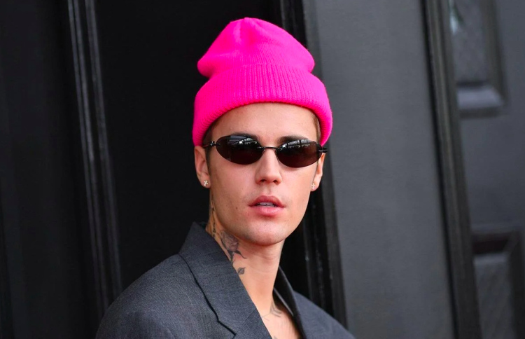 ޖަސްޓިން ބީބާގެ ސަޕްރައިޒެއް؛ އާ އަލްބަމެއް!