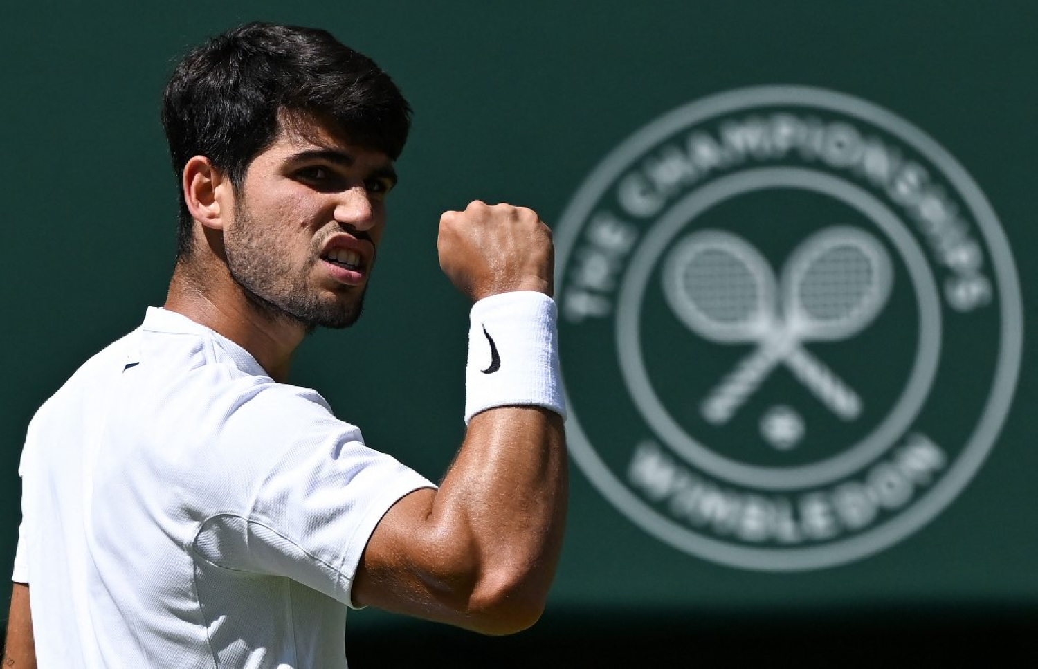 މިއީ އަލްކަރާޒް ވިމްބެލްޑަންގެ ފައިނަލަށް ޖެހިޖެހިގެން ދަތުރު ކުރި ތިންވަނަ ފަހަރު.-- ފޮޓޯ: އޭއެފްޕީ