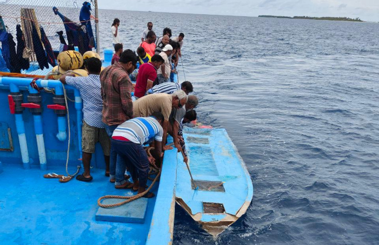 ޒަކަރިއްޔާ ދަތުރުކުރި ޑިންގީ ކަނޑު އަޑިން ފެނިއްޖެ