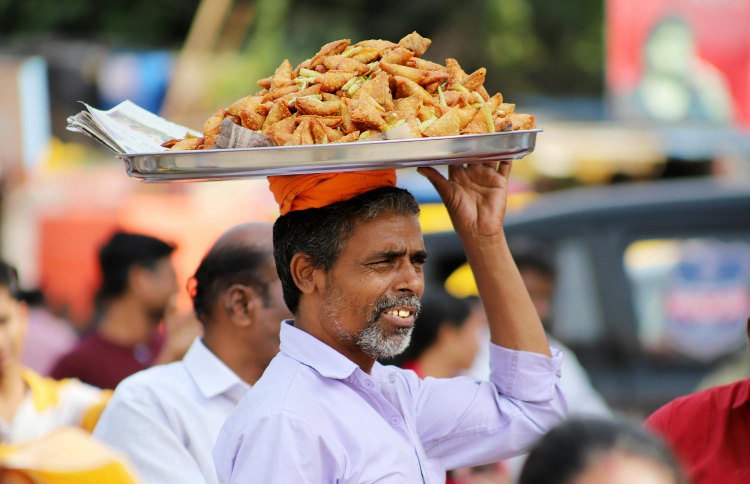އިންޑިއާގައި ވިއްކާ ހެދިކާގައި ސިއްހީ އިންޒާރު ޖަހަނީ