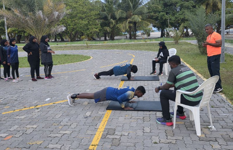 ނޭޝަނަލް ސާވިސް ފުރަތަމަ ބުރުން 350 މީހުންނަށް ޖާގަ