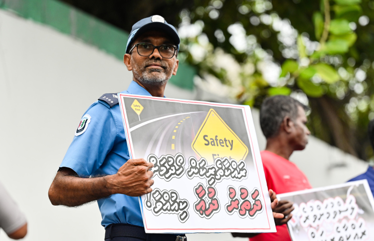 މިދިޔަހަފުތާގައި 154 މީހެއްގެ ލައިސަންސް އަތުލައިފި