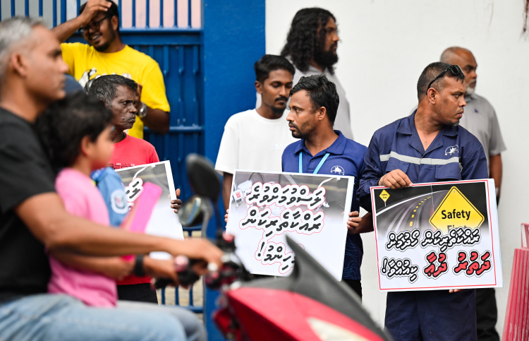 ދުންޖަހާ މީހުން ޖޫރިމަނާކޮށް ވެހިކަލް ވެސް އަތުލަންވީ!