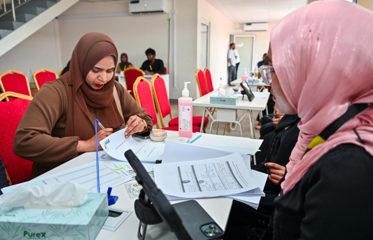 ފްލެޓްތައް ހަވާލުކުރަން ޑިޕޮސިޓް ދައްކަން ހުޅުވާލައިފި