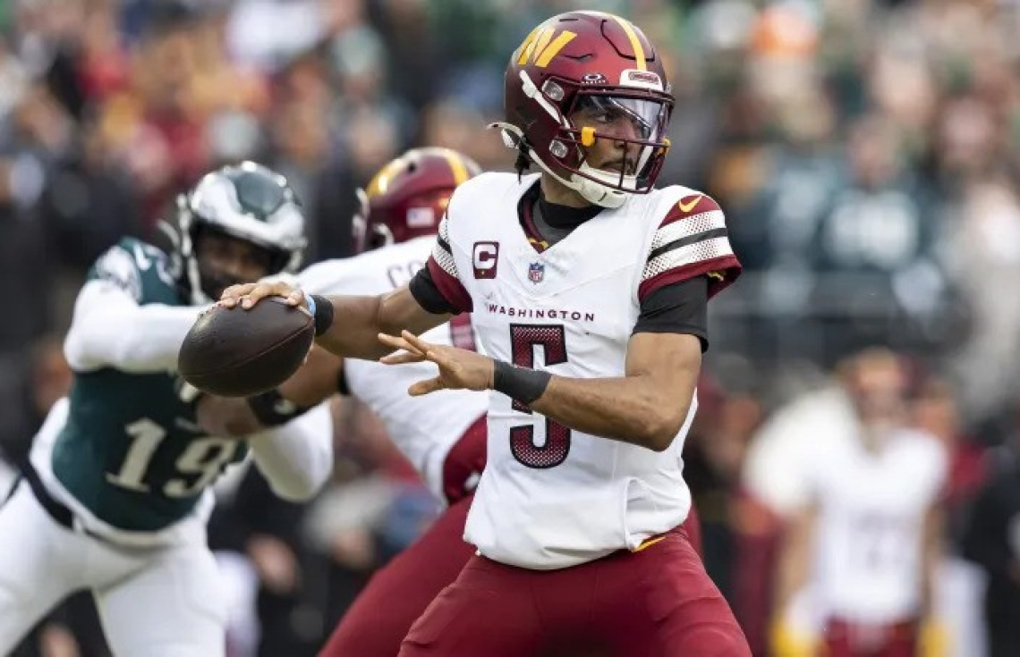 ކްލަބެއްގެ ނަމުގެ މައްސަލާގައި ޓްރަމްޕްގެ އިންޒާރެއް