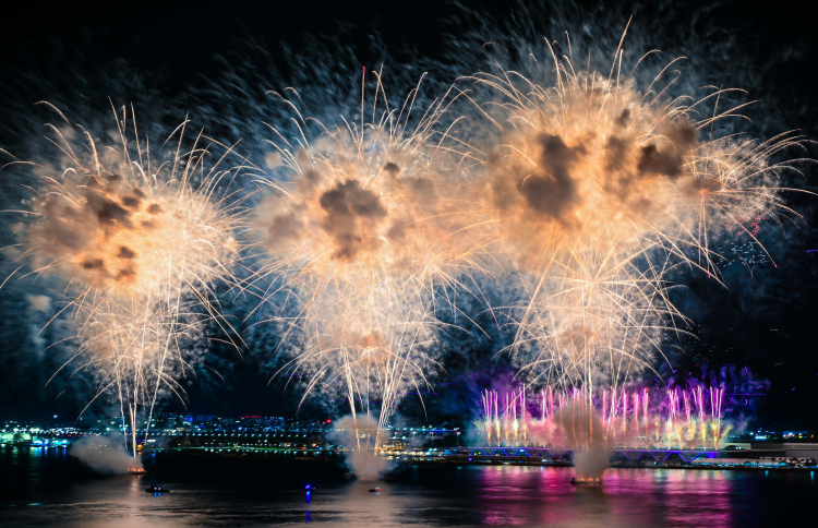 އާ ޓާމިނަލް ހުޅުވުމުގެ ހަވާ ދުނިޔޭގެ ރެކޯޑް ފޮތަށް