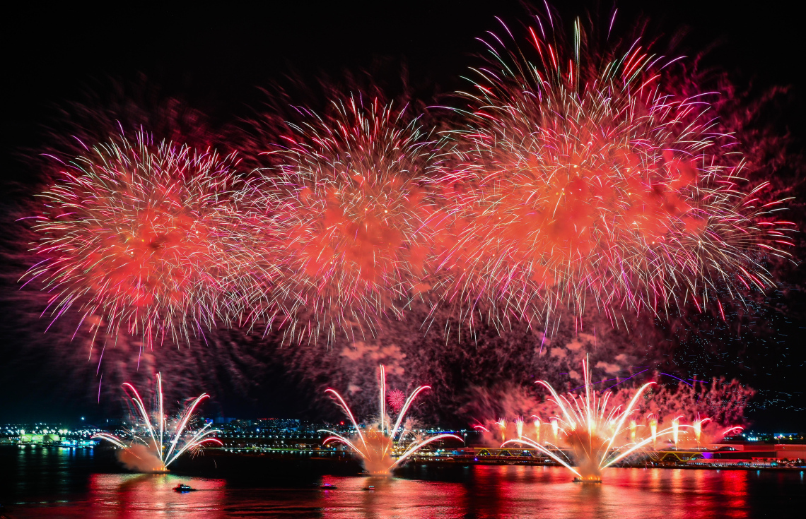 ވެލާނާ އިންޓަނޭޝަނަލް އެއާޕޯޓުގެ އާ ޓާމިނަލް ހުޅުވުމުގެ އުފަލުގައި އެއާޕޯޓް ކައިރީގައި މިރޭ ހަވާ އަރުވަނީ.---ފޮޓޯ: ނިޝާން އަލީ | މިހާރު