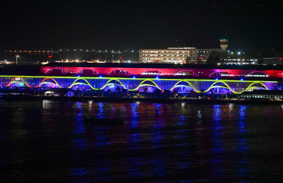 ވެލާނާ އިންޓަނޭޝަނަލް އެއާޕޯޓުގެ އާ ޓާމިނަލް ހުޅުވުމުގެ ރަސްމިއްޔާތު.---ފޮޓޯ: ނިޝާން އަލީ | މިހާރު