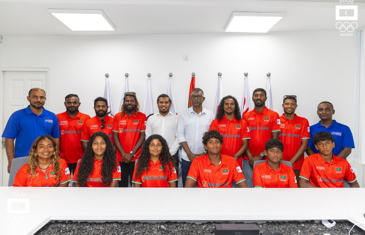 ސާފިންގެ ގައުމީ ޓީމު އޭޝިއާ މުބާރާތަށް އިންޑިއާއަށް