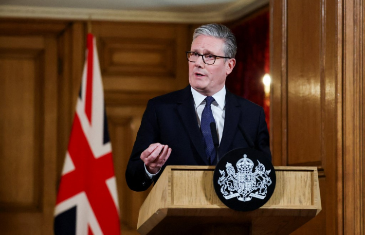 އިނގިރޭސި ވިލާތުން ފަލަސްތީނުގެ ދައުލަތް ބަލައިގެންފި