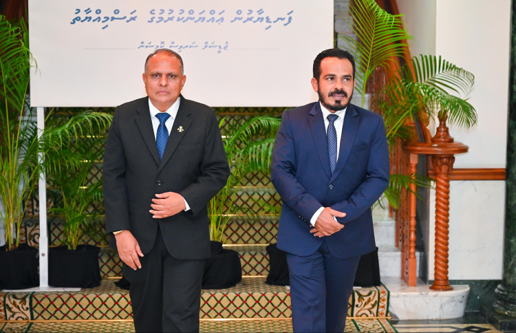 ފަނޑިޔާރުން ނަމޫނާ ދައްކަވަން އިލްތިމާސްކުރައްވައިފި