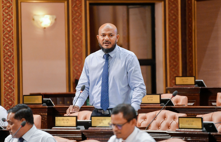 ޝުޖާއުއާ ގުޅޭ ރިޕޯޓުގެ މައްސަލަ ބަލާތާ ދުވަސްތަކެއް!