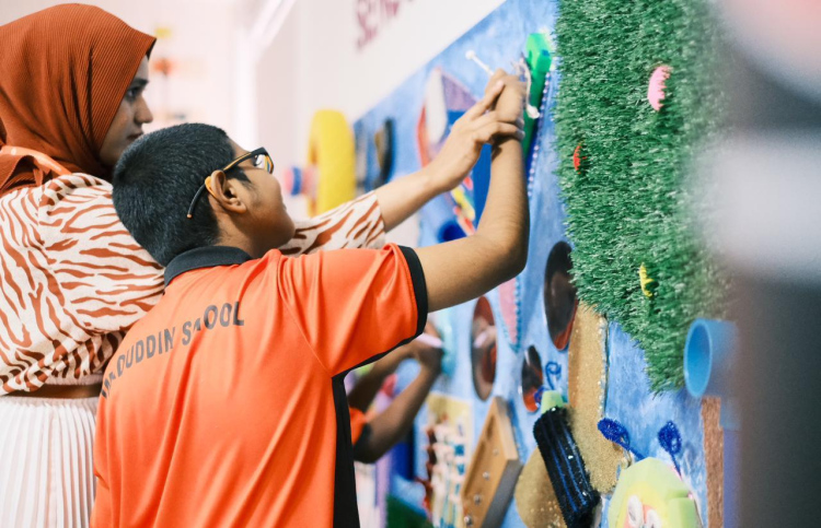 ބީއެމްއެލް: ސެން ކްލާސް ތަރައްގީ ކުރުމުގެ ނަމޫނާއެއް