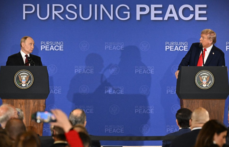 ޓްރަމްޕާއި ޕުޓިންގެ ބައްދަލުވުމުން ޑީލެއް ނުހެދުނު