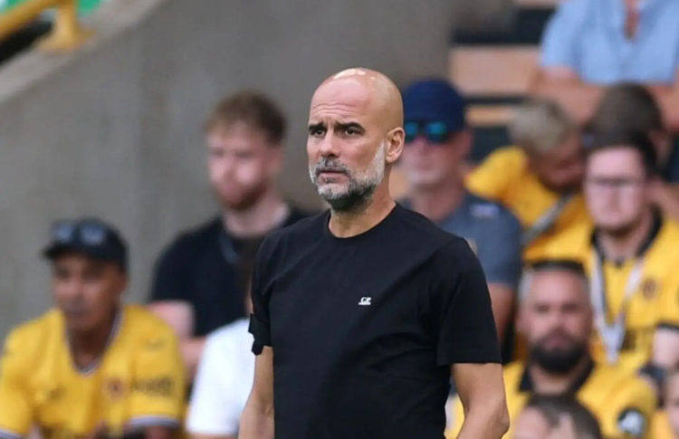 ކުޅުންތެރިން މާގިނަ، ގާޑިއޯލާ ހުރި އުފަލަކުން ނޫން