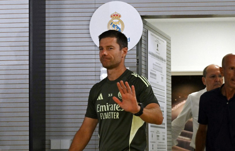 މެސީއަކީ އެއްވަނަކަމަށް ރެއާލްގެ ވެސް ބުނެވޭނެ: ޒަބީ