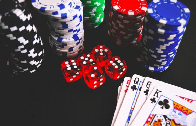 އިންޑިއާގައި އޮންލައިން ޖުވާ މަނާކޮށްފި