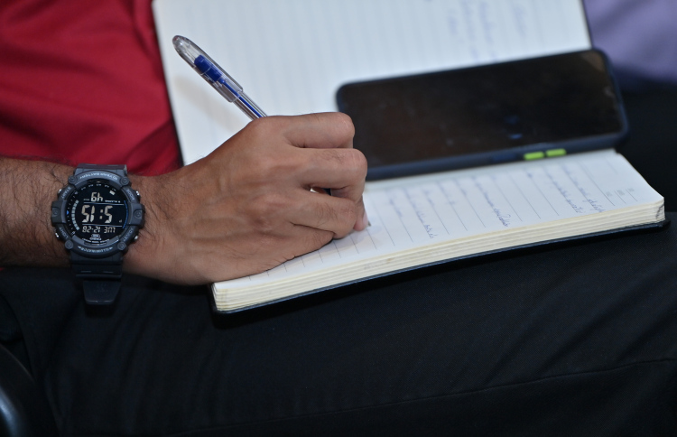 ސަރުކާރުން މީޑިއާ ރެގިއުލޭޓްކުރުމަކީ ބޮޑު ގޯހެއް!