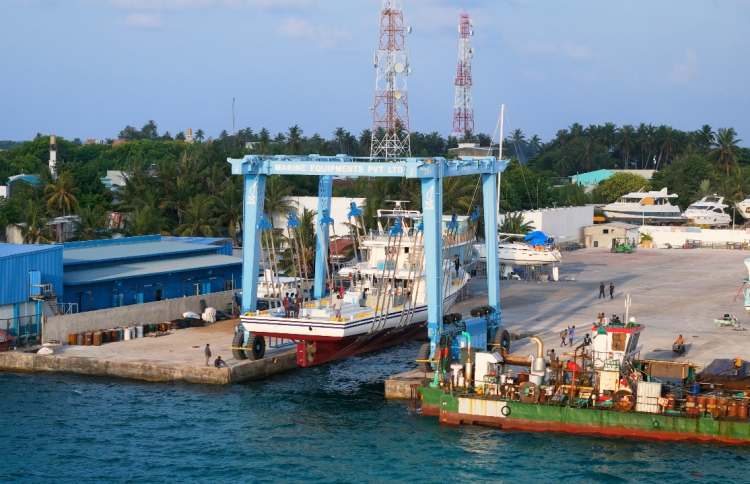 އުޅަނދުފަހަރުގެ މެއިންޓަނަންސް މެރިން މާސްޓާ ބޯޓްޔާޑުން