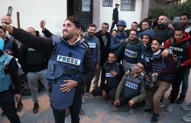 ޣައްޒާއަށް ބޭރުގެ ނޫސްވެރިން ނުވައްދާތީ ކޯޓަށް